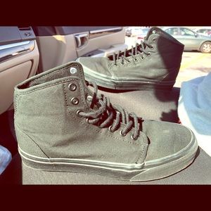 VANS Mid-Top All Black